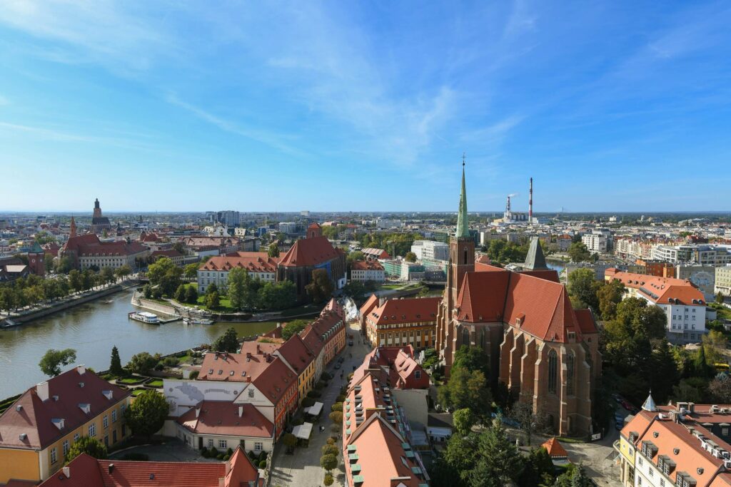 Vakre bygninger i en by i Polen
